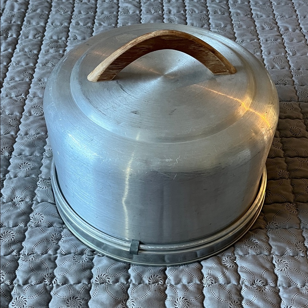 Aluminum Cake Cover